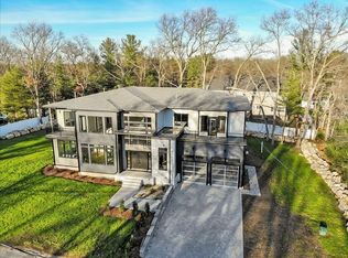 8 Jonathan Rd, Burlington, MA 01803