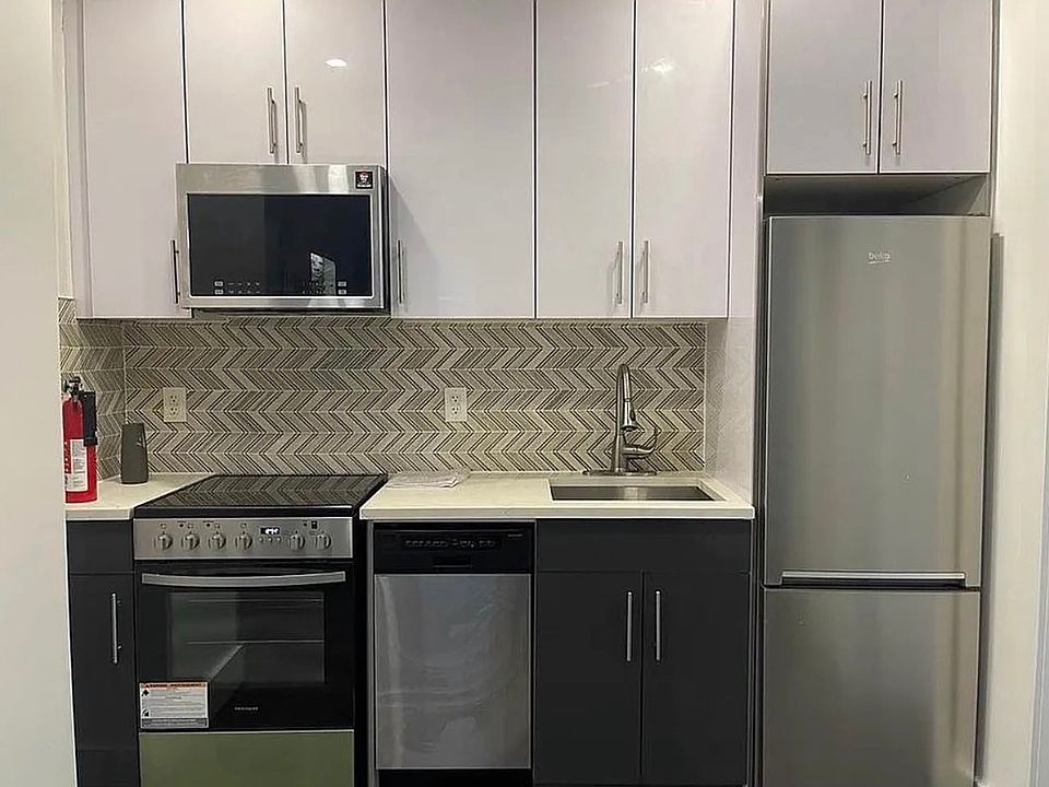 1st image of 520 W 162nd St APT 33