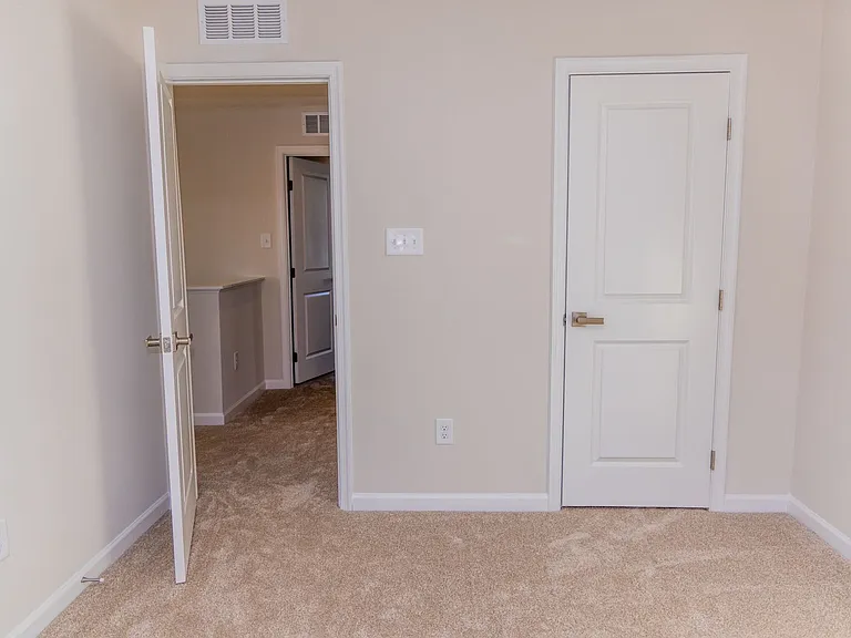 327 White Birch Rd — Photo 24