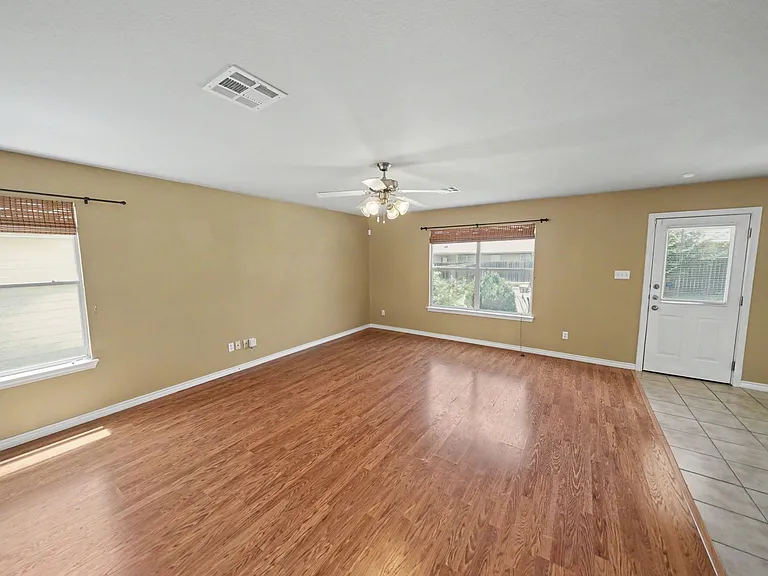 308 Prickly Pear Dr — Photo 7