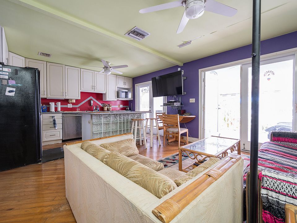 2nd image of 210 Southard St APT 12