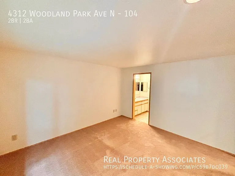 4312 Woodland Park Ave N #104 — Photo 19