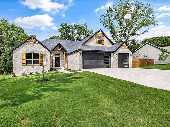 2nd image of 41 Coalburn Dr
