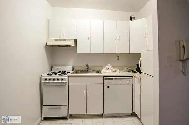 Rented by Metropolitan Property Group | media 3