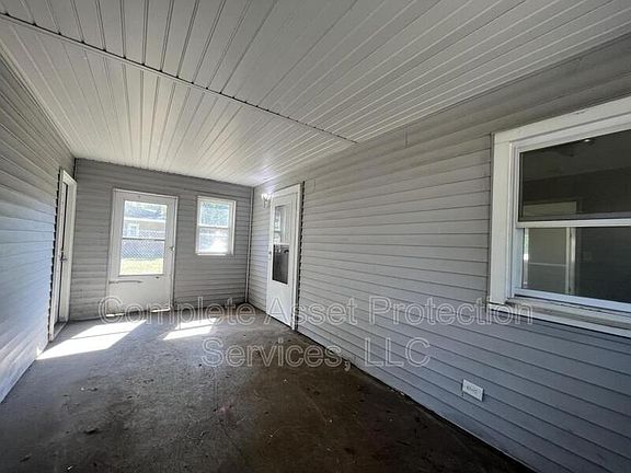 2nd image of 3401 E 22nd Ave