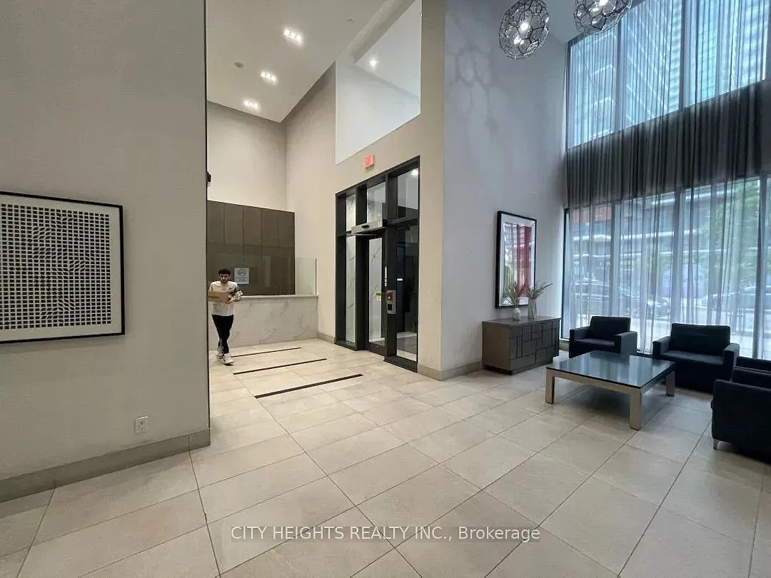 1 bed, $2,300 — Photo 4