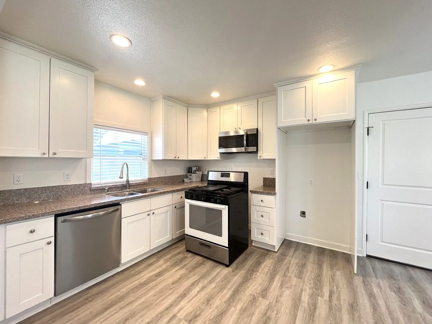 RV T 1629 (Front home) — Photo 4