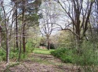 18 Saint Johns Dr, Gladstone, NJ 07934