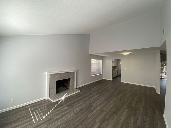 4th image of 2259 Yellowstone Dr