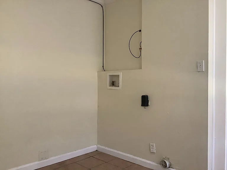 3010 Sunnybrook St — Photo 9