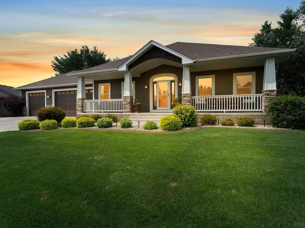 21458 Naples St NW, Elk River, MN 55330