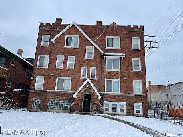 1st image of 2630 Richton St #202