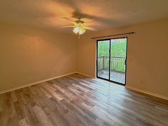 5th image of 1490 Willow Bend Way APT C