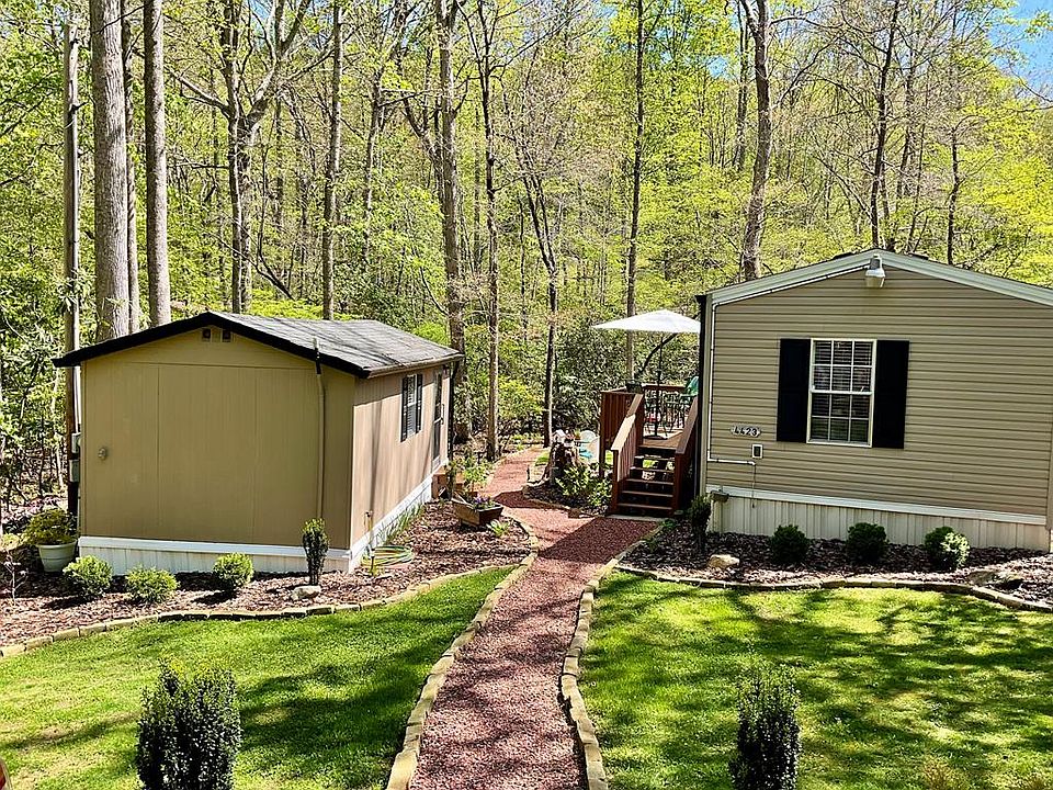 1st image of 4423 Sawbrier Cir