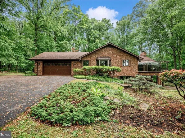 2221 Gold Mine Rd, Brookeville, MD 20833