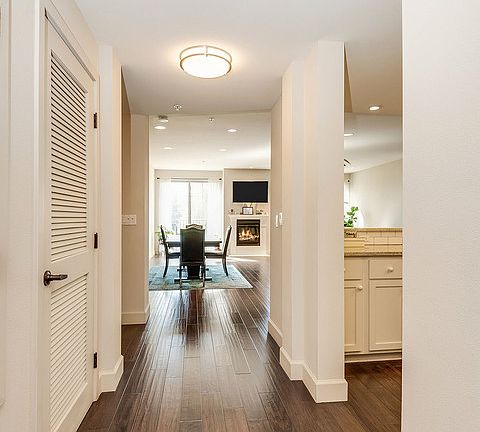 5th image of 10648 Woodbridge St Unit 305