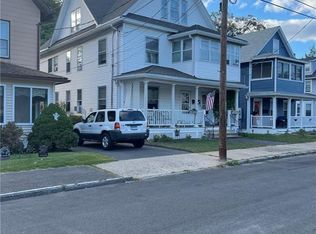 25 Holbrook St, Ansonia, CT 06401