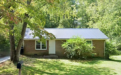 2050 Wildwood Rd Photo 1
