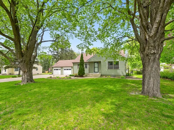 509 31st St NE, Rochester, MN 55906