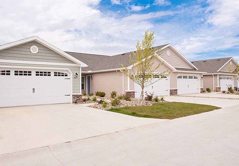 Attached Garages in a Neighborhood Setting
