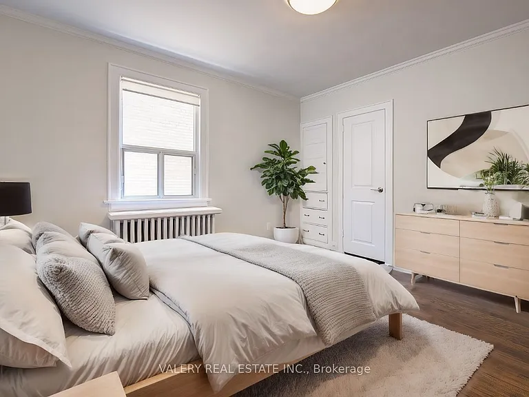 2402 Queen St E #33 — Photo 5