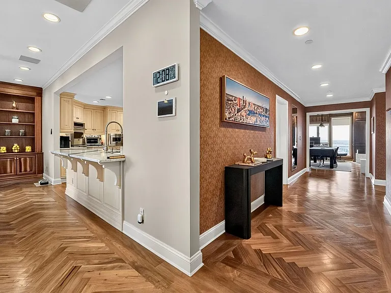 10 E Lee St #2305 — Photo 17