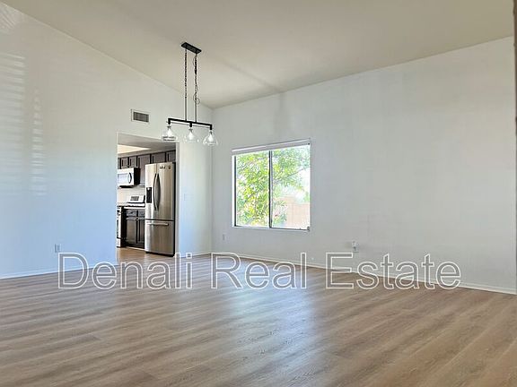4th image of 11012 N Divot Dr