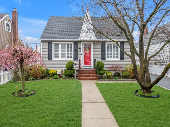 77 Landau Avenue, Elmont, NY 11003