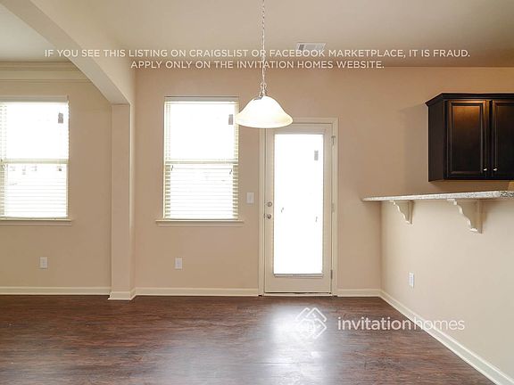 4th image of 3680 Brookhollow Dr