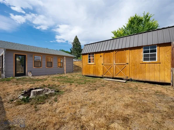 226 S 4th St, Manhattan, MT 59741