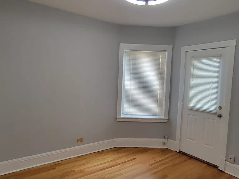 5807 N Artesian Ave #2 — Photo 7