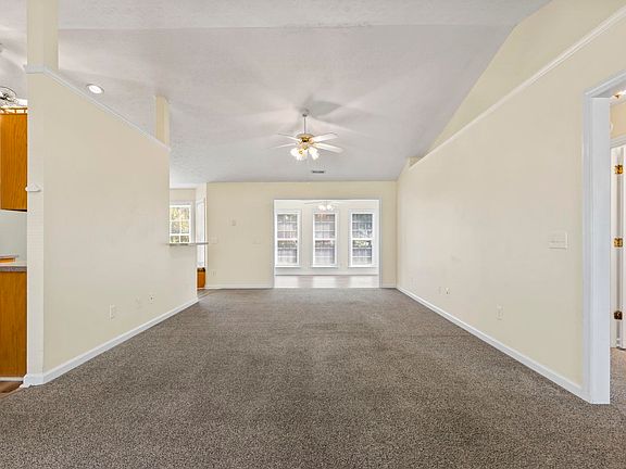 5th image of 1372 Gailard Dr.