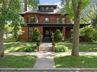 496 Portland Ave, Saint Paul, MN 55102