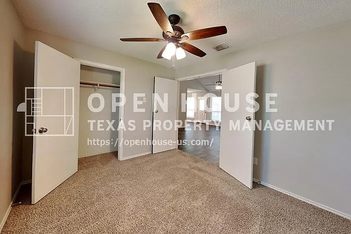 1328 Chicota Dr — Photo 12