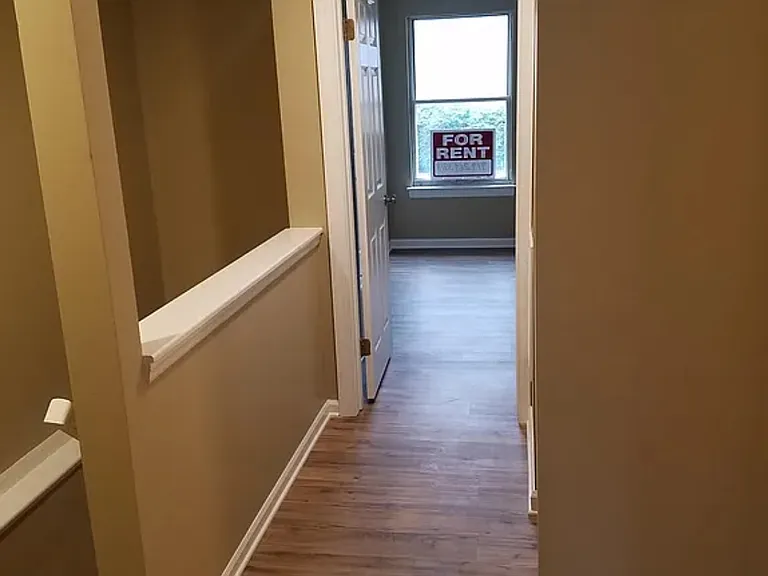 1701 Kayla Ct — Photo 20