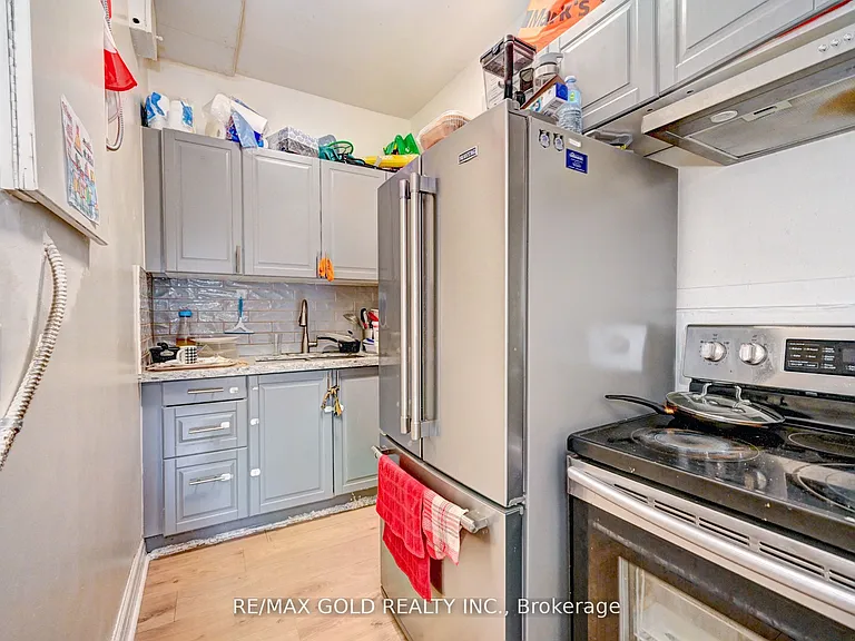 3-15 Ainslie St S #13 — Photo 6