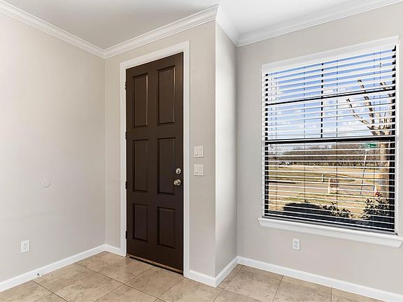 2nd image of 400 Stonecreek Dr