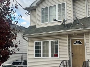 45 Winegar Ln, Staten Island, NY 10310