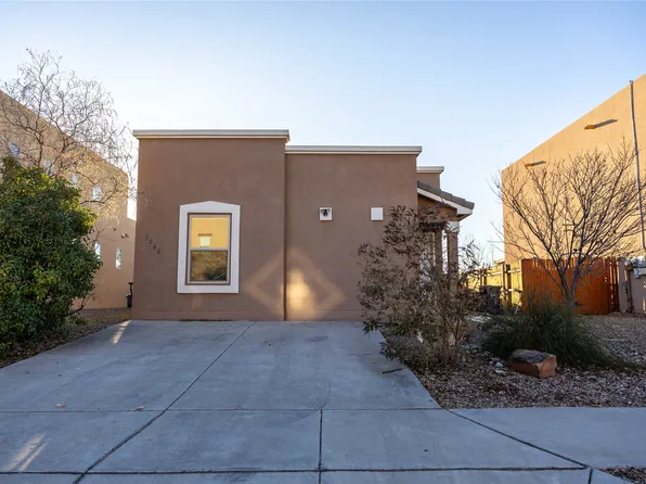 3068 Floras Del Sol St, Santa Fe, NM 87507