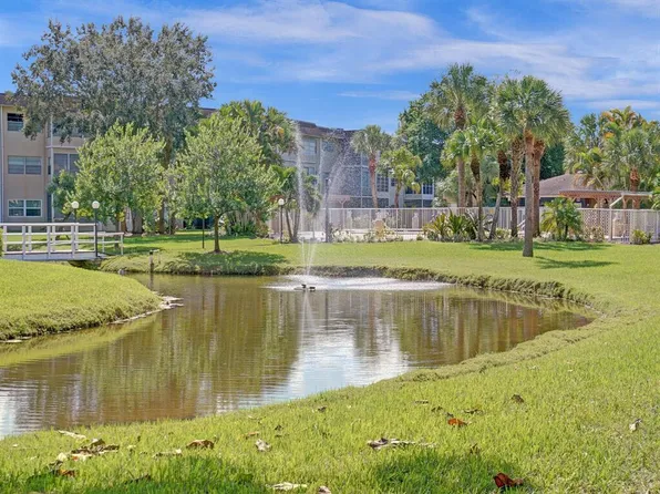 5041 W Oakland Park Blvd #111, Lauderdale Lakes, FL 33313
