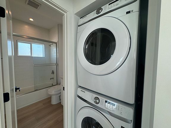 5th image of 322 S Pardee St #201