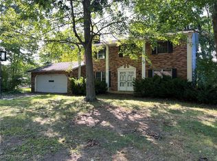 521 Trelake Dr, Canal Fulton, OH 44614