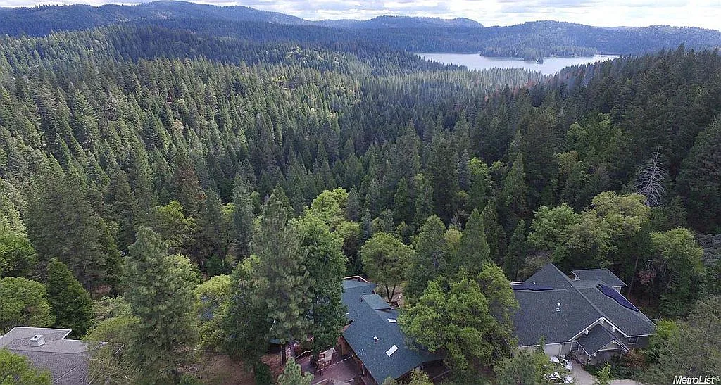 4111 Pearl Rd photo 1