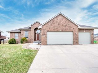 3551 Donegal Ct, Iowa City, IA 52246