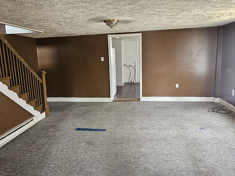 533-535 W Shawnee Ave — Photo 5