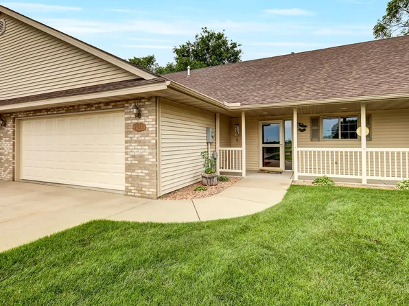 7973 Center St, Clear Lake, MN 55319