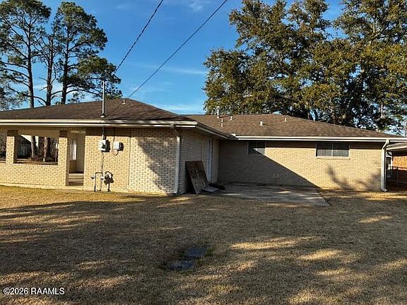 5th image of 904 Anthony Ave