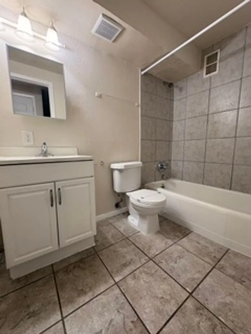 1225 Yosemite St — Photo 4
