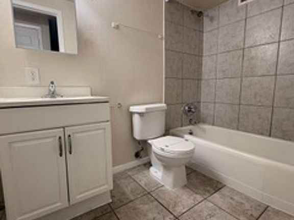 4th image of 1225 Yosemite St APT 10