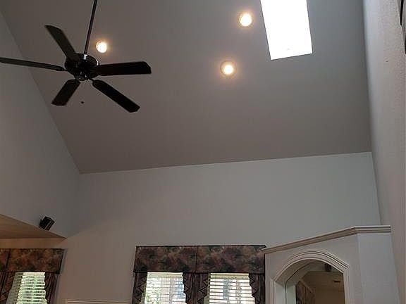 4th image of 2520 Autumn Shade Ct